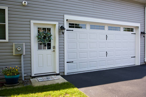 24/7 Emergency Garage Door Panel Replacement experts in Breathitt County County, KY